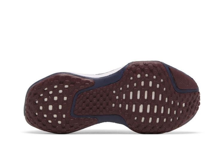 Кроссовки Nike Wmns ZoomX Invincible 3 'Black Iron Grey'