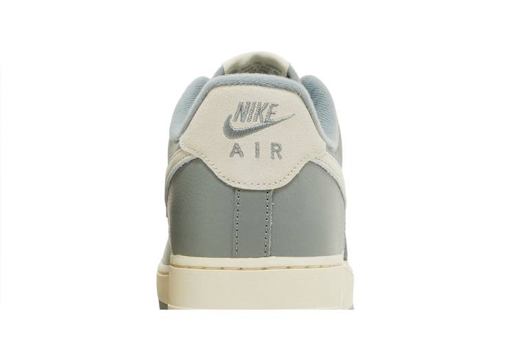 Кроссовки Nike Air Force 1 Low '07 LX 'Mica Green'