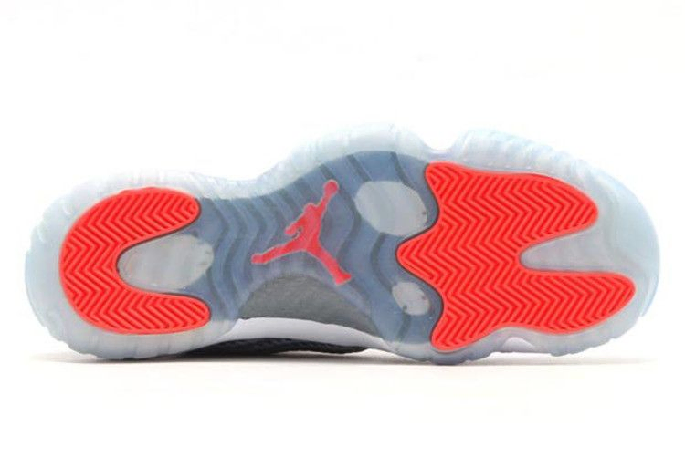 Кроссовки Air Jordan Future Low 'Wolf Grey Infrared'