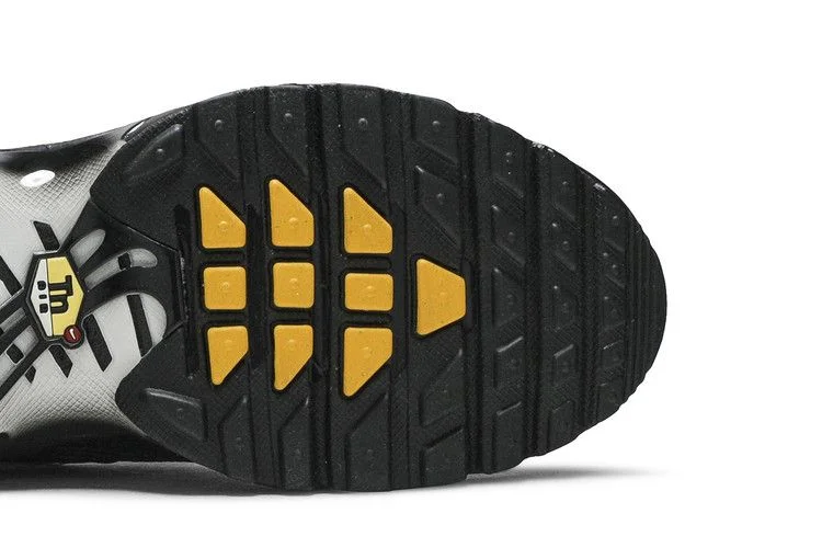 Krossovki-Nike-Air-Max-Plus-GS-Game-Change-4
