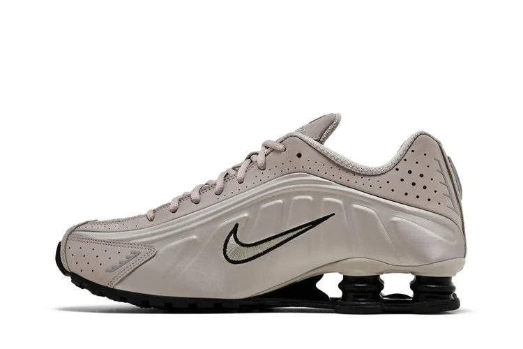 Кроссовки Nike Shox R4 'College Grey'