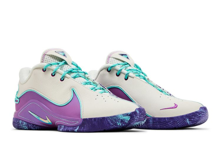 lebron-22-frozen-grapes-hv8454-001_07-1