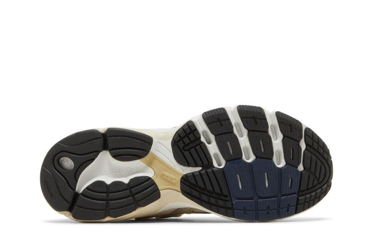 wmns-astir-orbit-green-wonder-white-gz3571_03