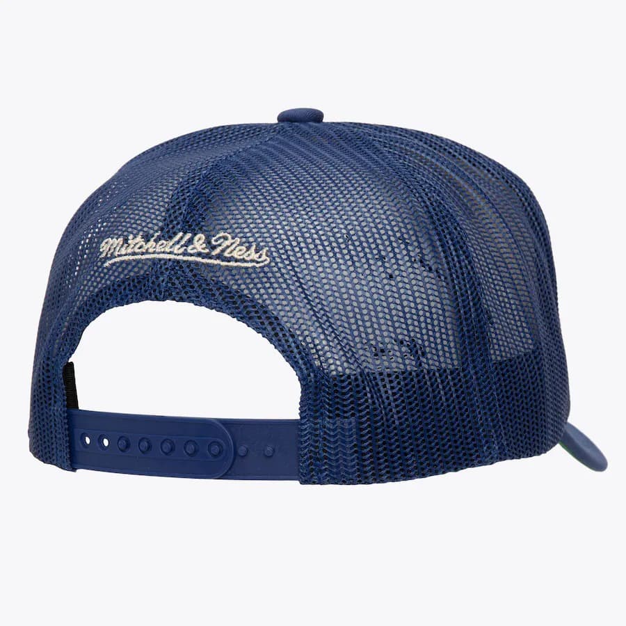 Бейсболка Mitchell & Ness White Los Angeles Dodgers Bases Loaded Trucker Snapback Hat