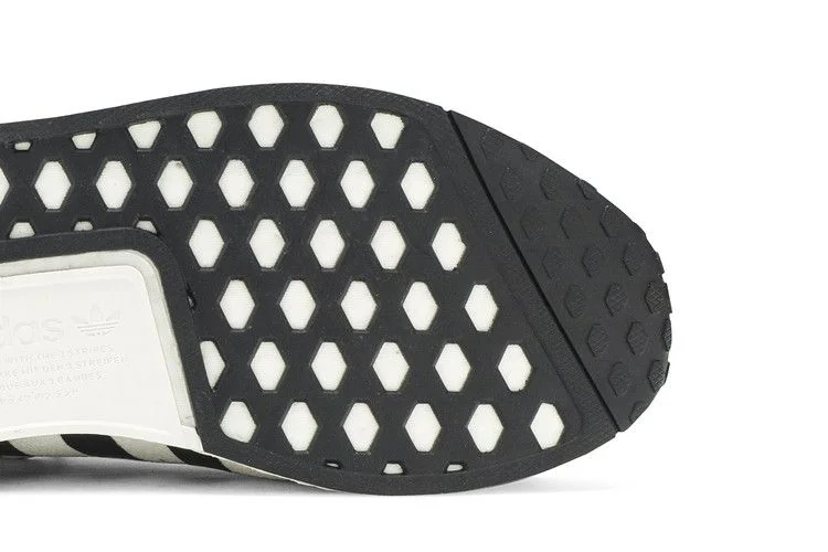 Кроссовки Adidas NMD_R1 V2 'Footwear White'