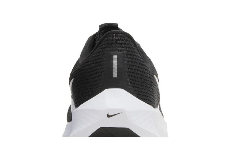 wmns-air-zoom-pegasus-40-black-white-dv3854-001_06