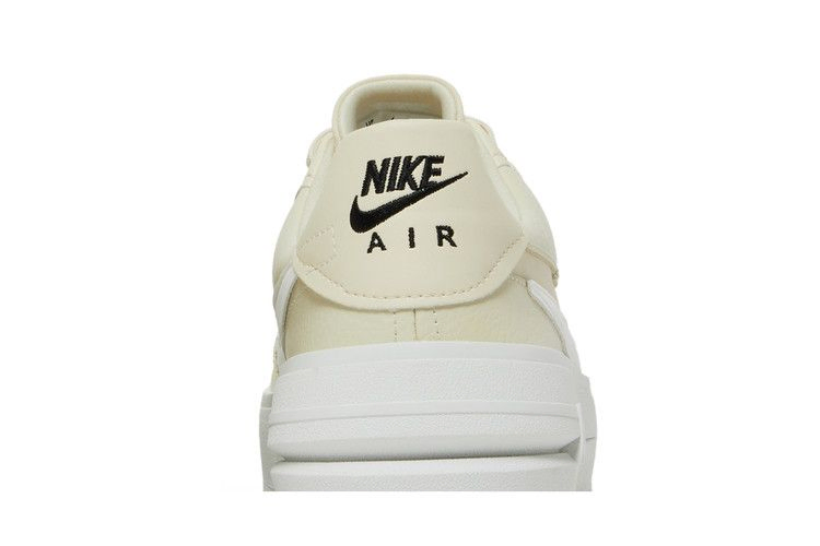 Кроссовки Nike Wmns Air Force 1 PLT.AF.ORM 'Fossil'