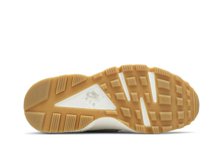 wmns-air-huarache-run-txt-818597-001_03