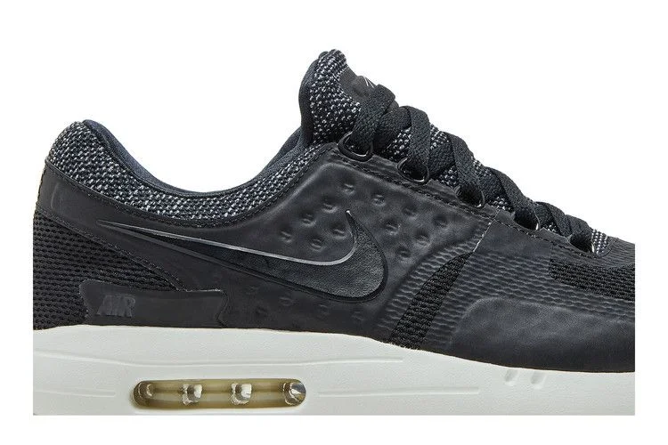 Krossovki-Nike-Air-Max-Zero-BR-1