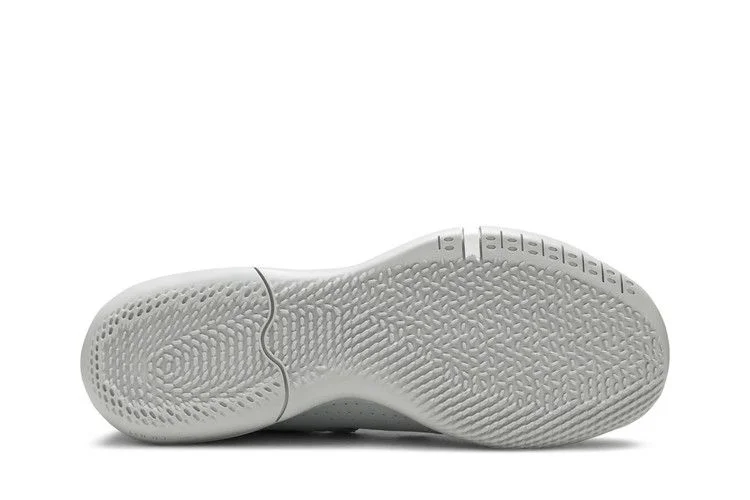 Krossovki-Nike-Kobe-A.D.-Exodus-TB-Wolf-Grey-3