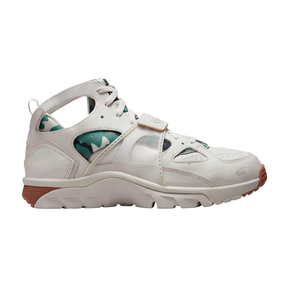 corteiz-x-air-trainer-huarache-light-bone-fq8793-002