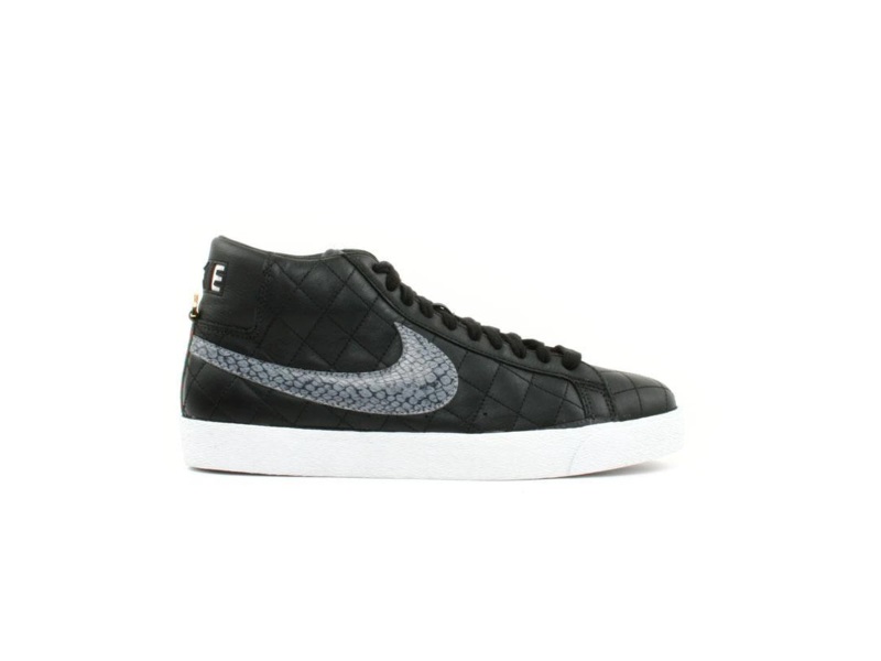 Кроссовки Supreme x Nike SB Blazer Black (2006)