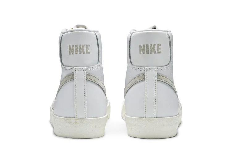 Кроссовки Nike Blazer Mid 77 'Light Bone'