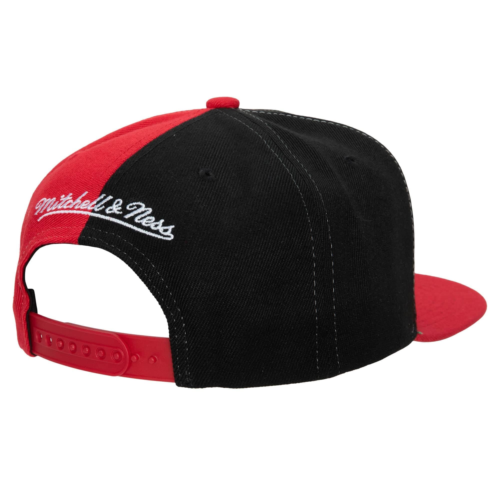 Бейсболка Mitchell & Ness Retroline Snapback HWC Miami Heat Hat