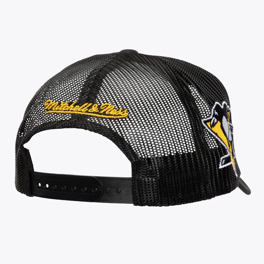 Бейсболка Mitchell & Ness Black Pittsburgh Penguins Script Trucker Adjustable Hat