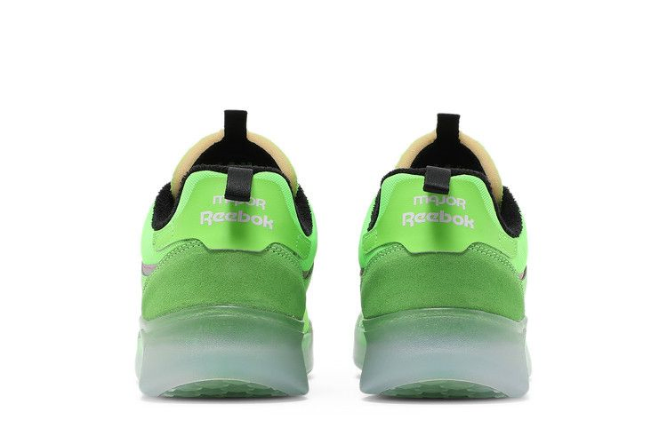 daniel-moon-x-club-c-legacy-solar-green-gy5329_05