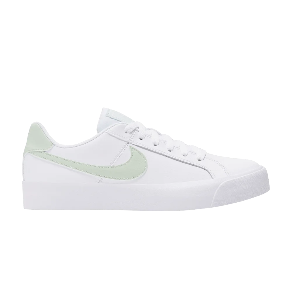 Krossovki-Nike-Wmns-Court-Royale-AC-White-Pistachio-Frost