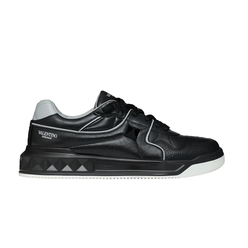 Krossovki-Valentino-One-Stud-Low-Black-Grey