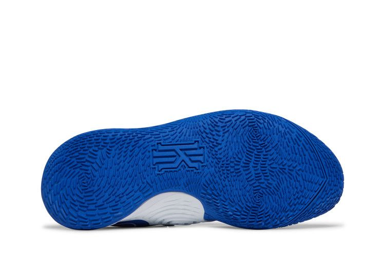 kyrie-low-3-tb-game-royal-cw4147-401_03