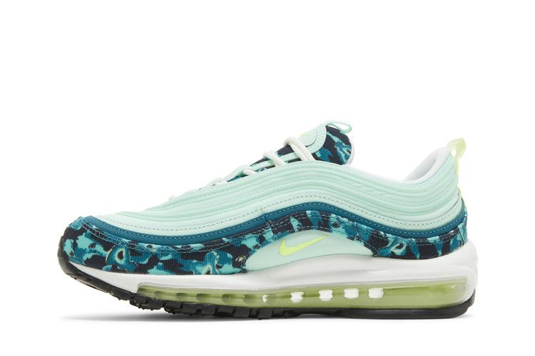 wmns-air-max-97-moth-camo-dx3366-300_02