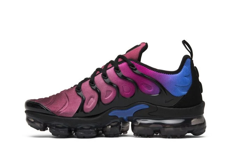 Кроссовки Nike Wmns Air VaporMax Plus 'Red Violet Blue'