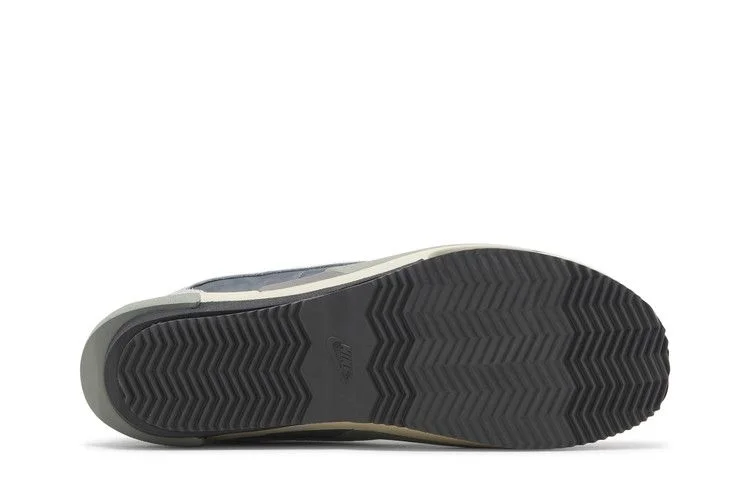 Кроссовки sacai x Nike Zoom Cortez SP 'Iron Grey'