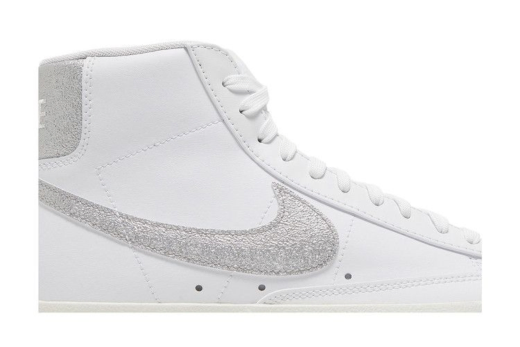 Кроссовки Nike Wmns Blazer Mid '77 Essential 'White Metallic Silver'