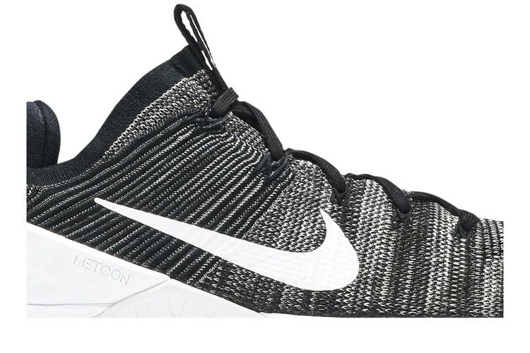 Krossovki-Nike-Wmns-Metcon-DSX-Flyknit-2-Black-White-1