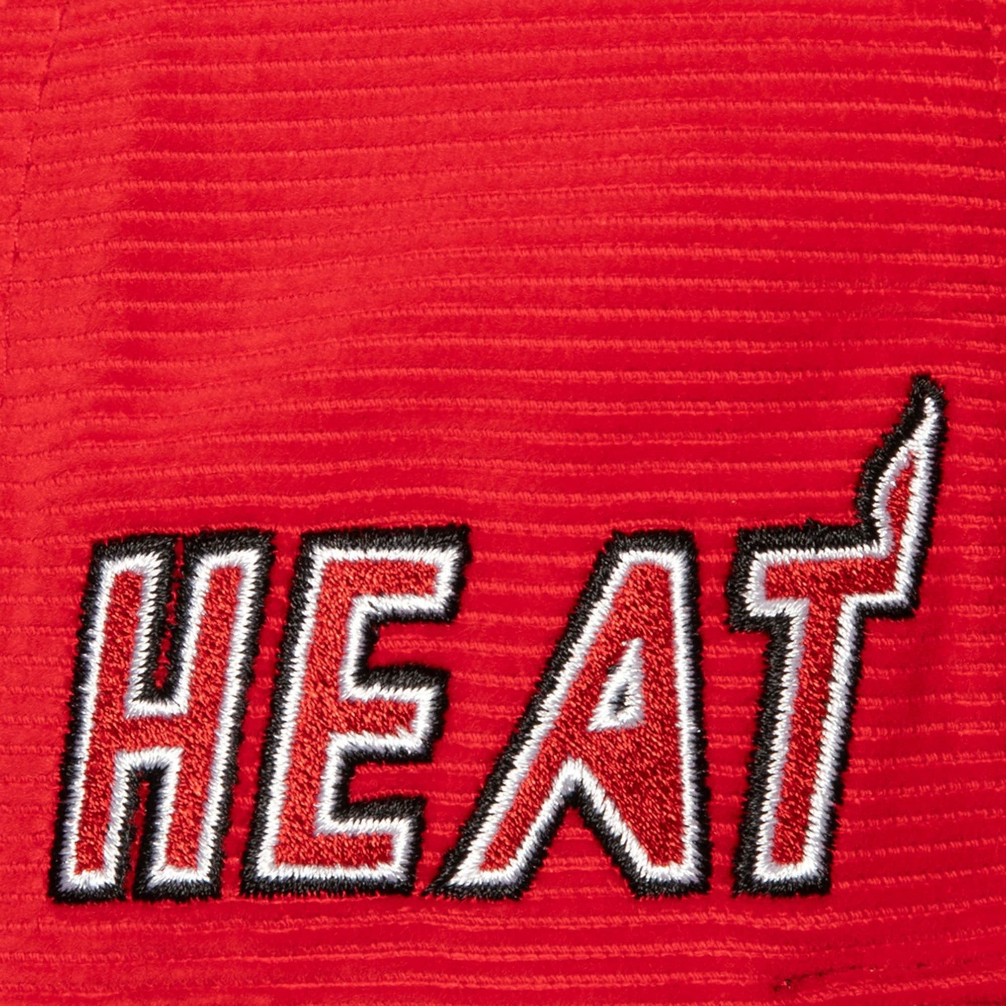 Бейсболка Mitchell & Ness All Directions Snapback HWC Miami Heat Hat