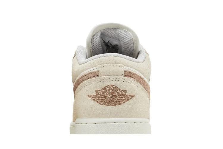 Кроссовки Air Jordan 1 Low SE GS 'Sail Archaeo Brown'