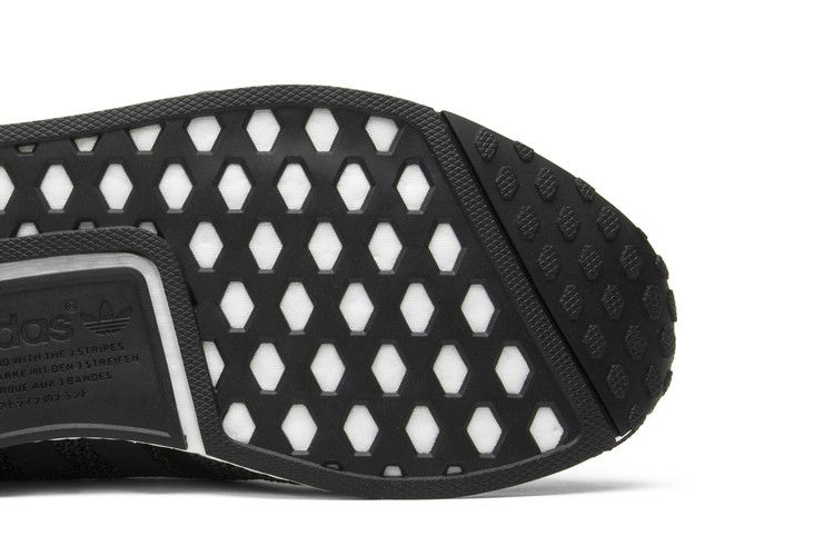 Кроссовки adidas NMD_R1 'Carbon'