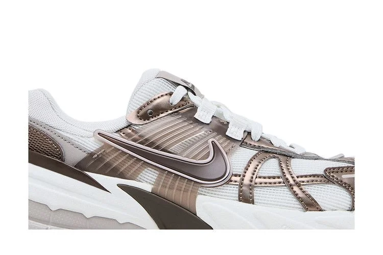 Krossovki-Nike-Wmns-V2K-Run-Mink-Brown-1-1