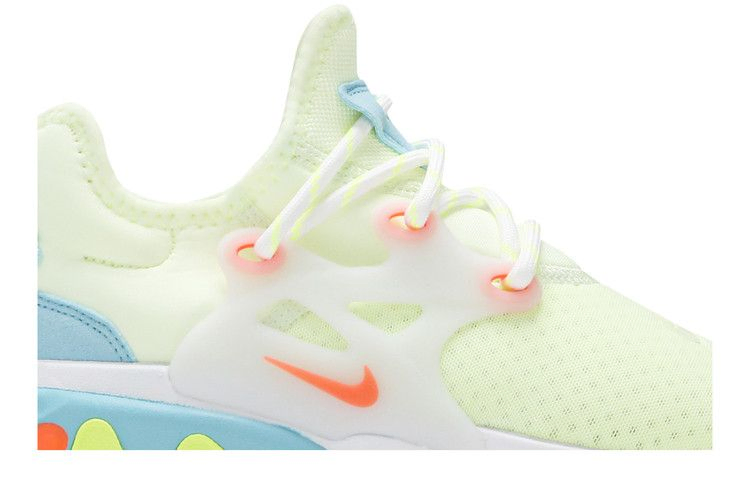 Кроссовки Nike Wmns React Presto 'Psychedelic Lava'