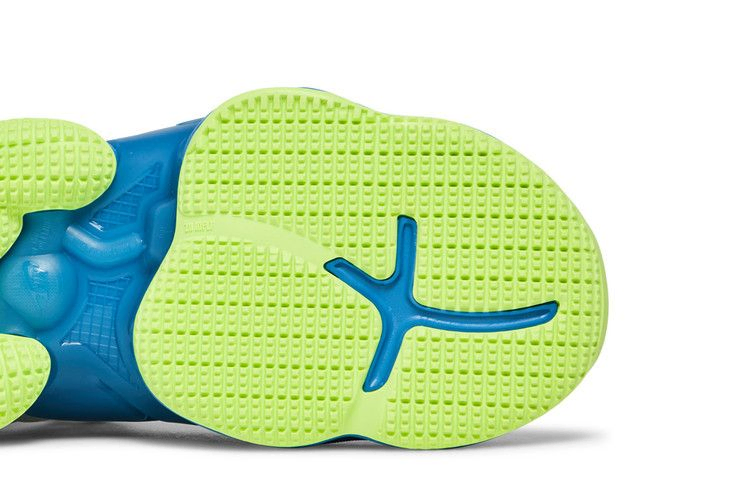 lebron-19-gs-tropical-dd0418-400_04
