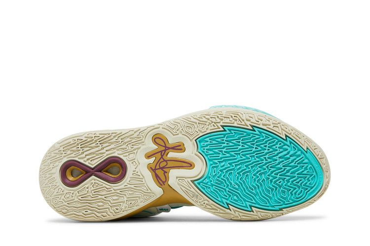sue-bird-x-kyrie-8-infinity-keep-sue-fresh-cz0204-002_03