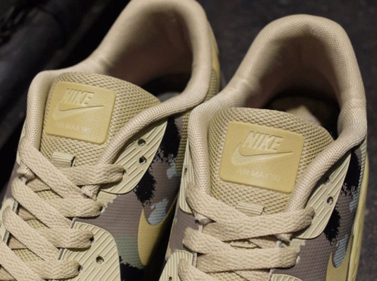 Кроссовки Nike Air Max 90 Hyp Sp 'Italy'