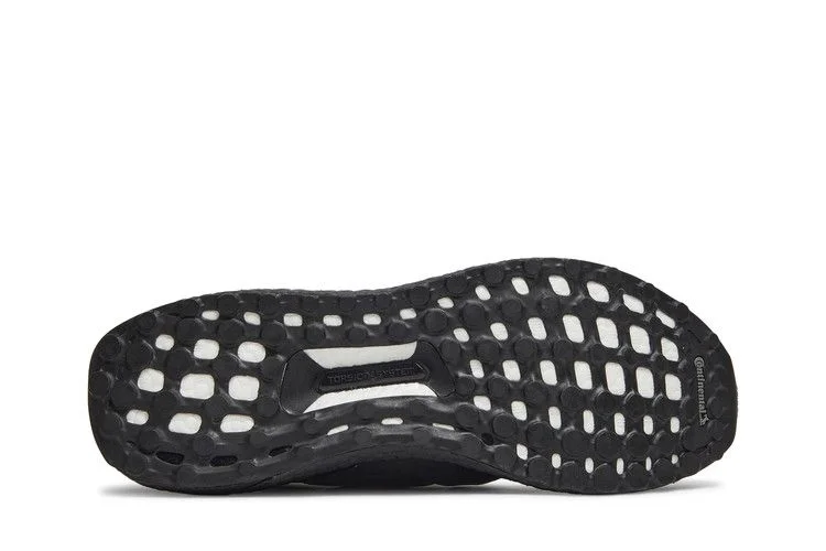 Кроссовки adidas UltraBoost 1.0 DNA 'Oreo Toe'