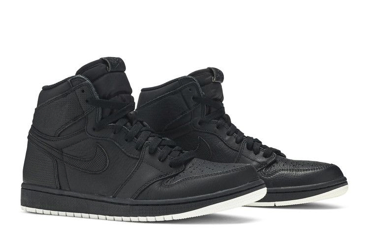 air-jordan-1-retro-high-og-black-white-555088-002_07
