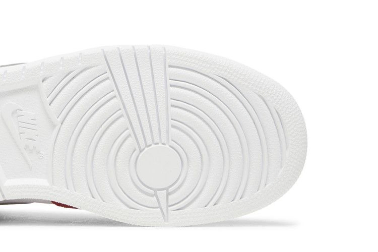 Кроссовки Air Jordan 1 Retro High GS 'Silver Medal'