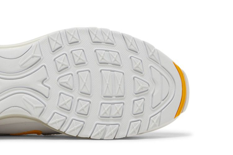 wmns-air-max-97-white-university-gold-dm8268-100_04