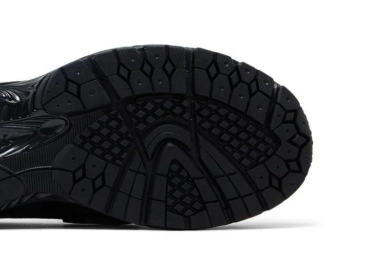 Krossovki-New-Balance-1906L-Black-Angora-4