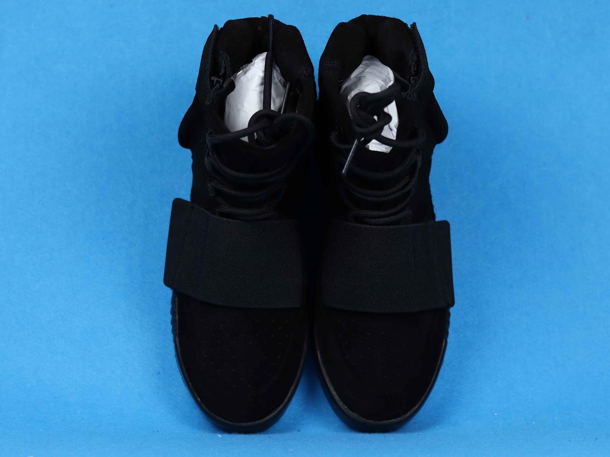 Кроссовки adidas Yeezy Boost 750 Triple Black