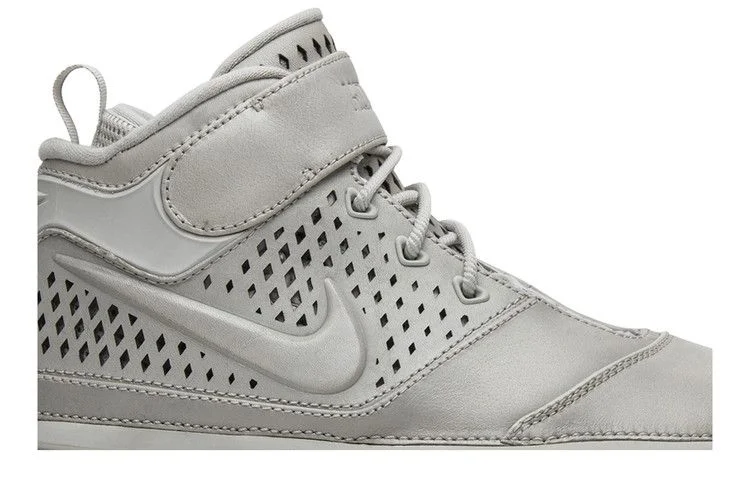 Krossovki-Nike-Zoom-Kobe-2-Fade-To-Black