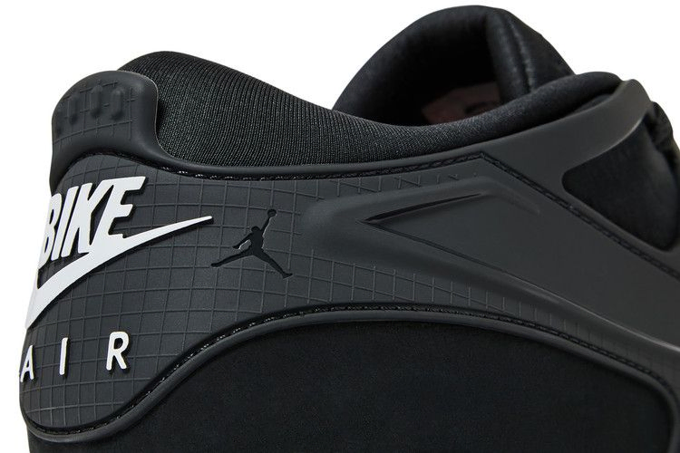 nigel-sylvester-x-air-jordan-4-rm-sp-anthracite-hf4334-004_08