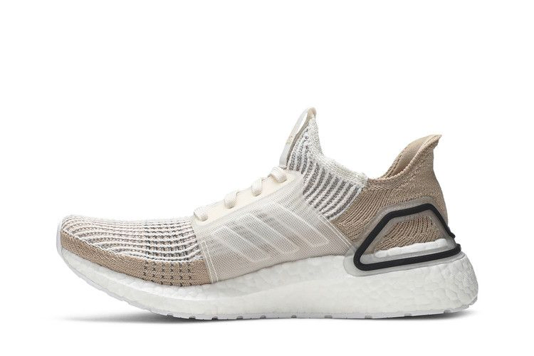 wmns-ultraboost-19-pale-nude-b75878_02