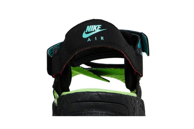 Nike ACG Air Deschutz 'Black Ghost Green'
