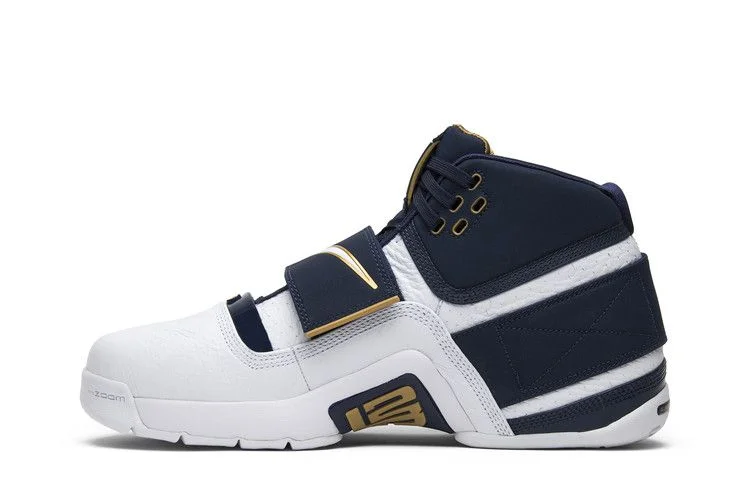 Krossovki-Nike-LeBron-Soldier-1-25-Straight-2