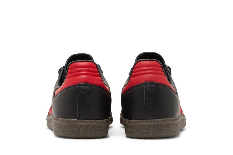 Krossovki-Manchester-United-x-adidas-Samba-Team-Black-Real-Red-5