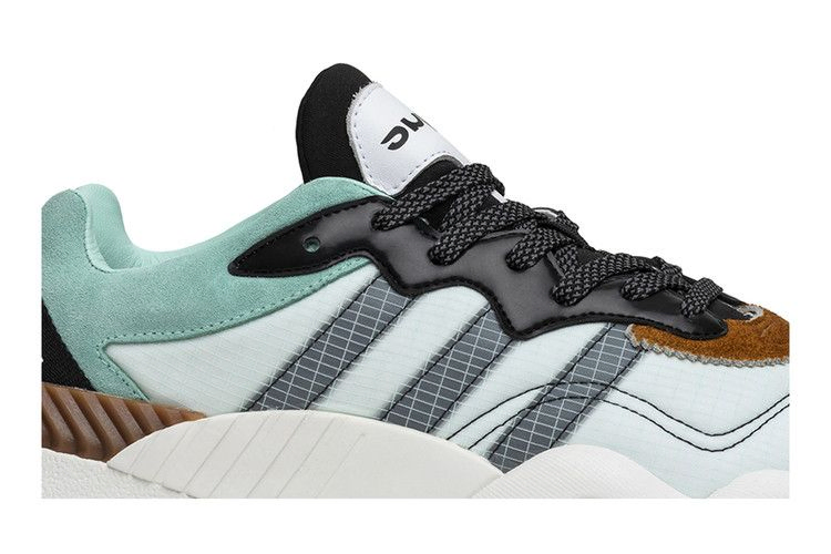 alexander-wang-x-turnout-trainer-clear-mint-db2613_01