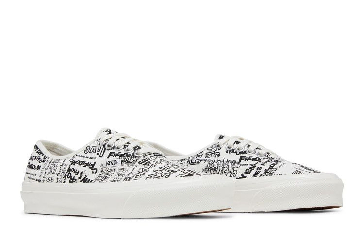 comme-des-garcons-x-og-authentic-lx-graffiti-vn0a4bv92gx_07